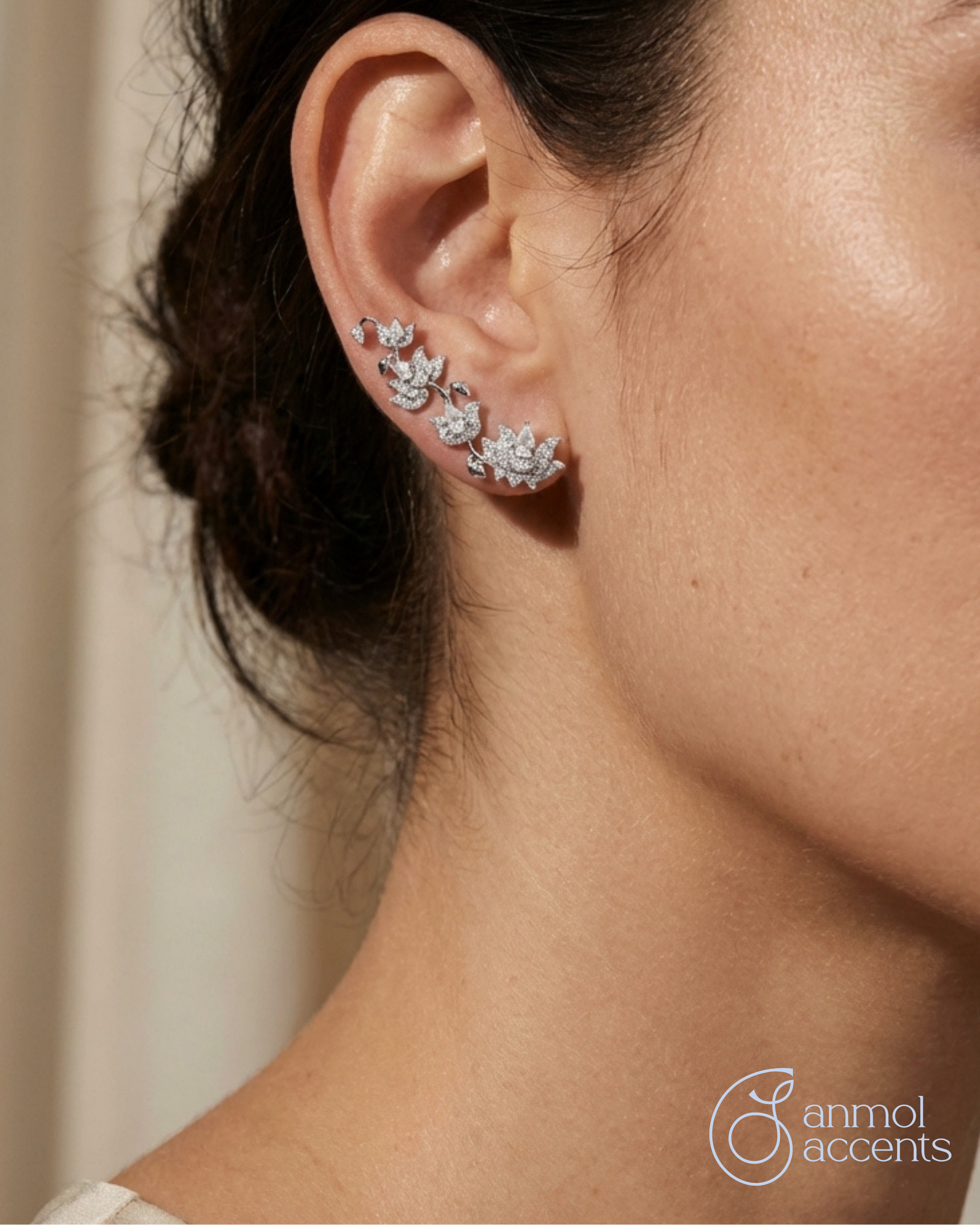 Bloom Ear Crawler Natural Diamond Earrings