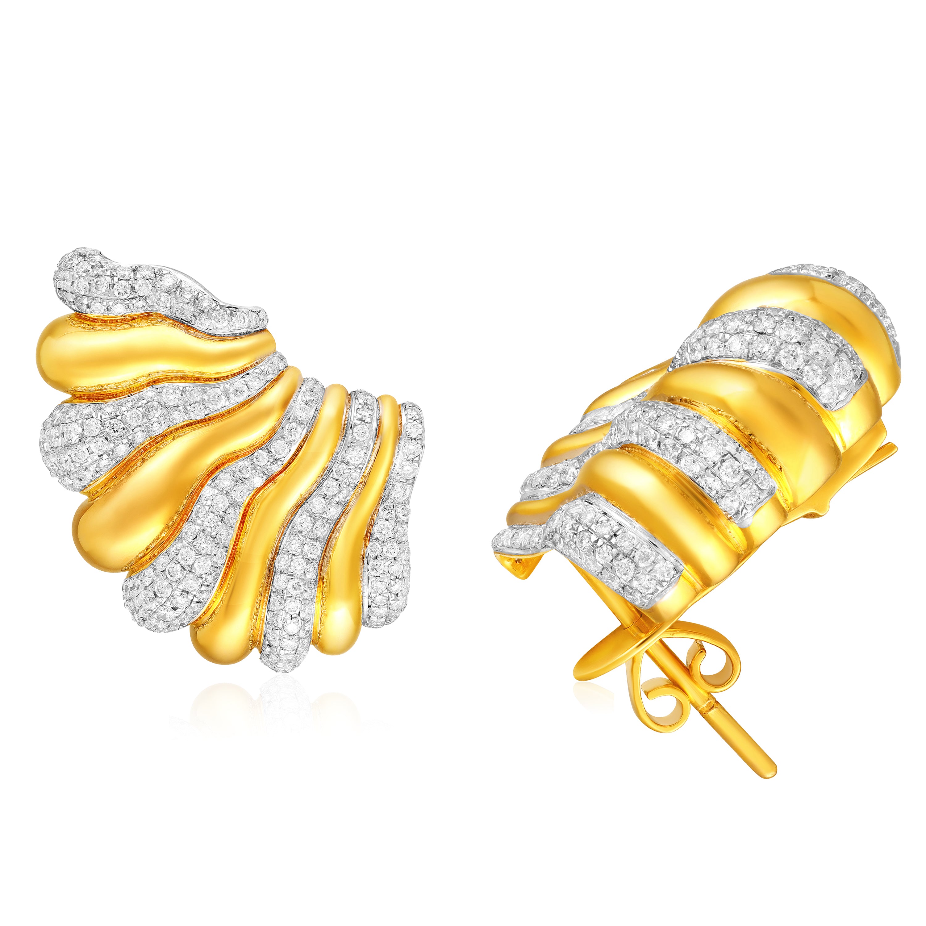 Signature Sass Natural Diamond Earcuff