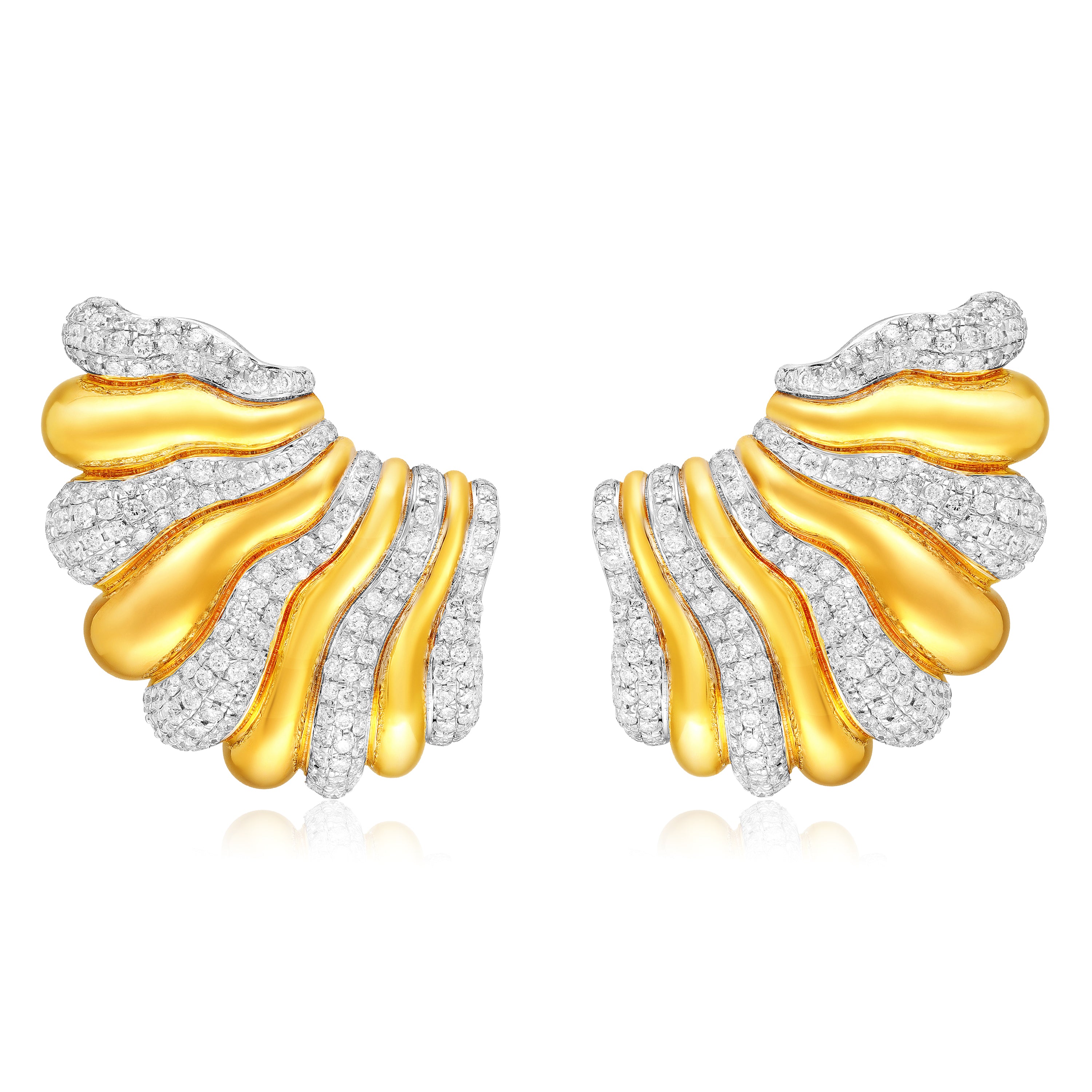 Signature Sass Natural Diamond Earcuff