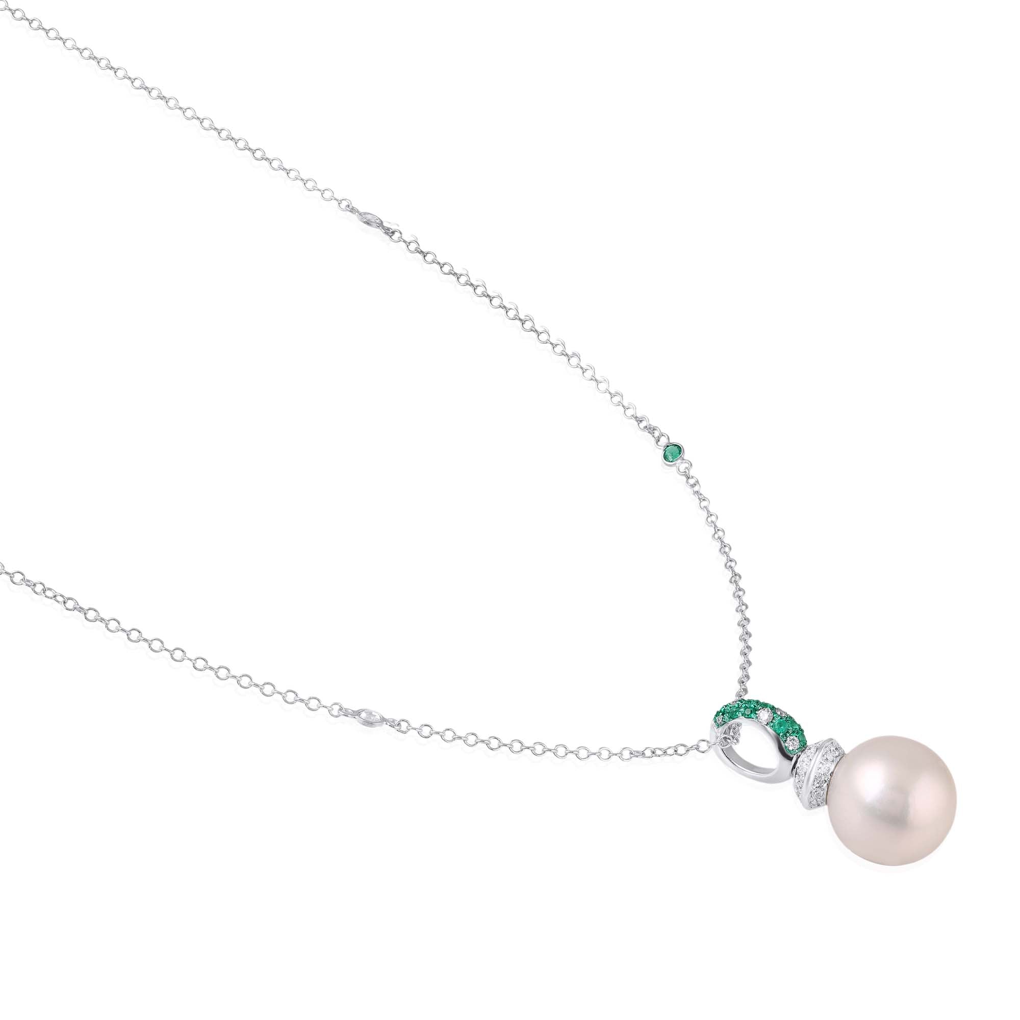 Emerald Embrace Pearl Pendant Chain