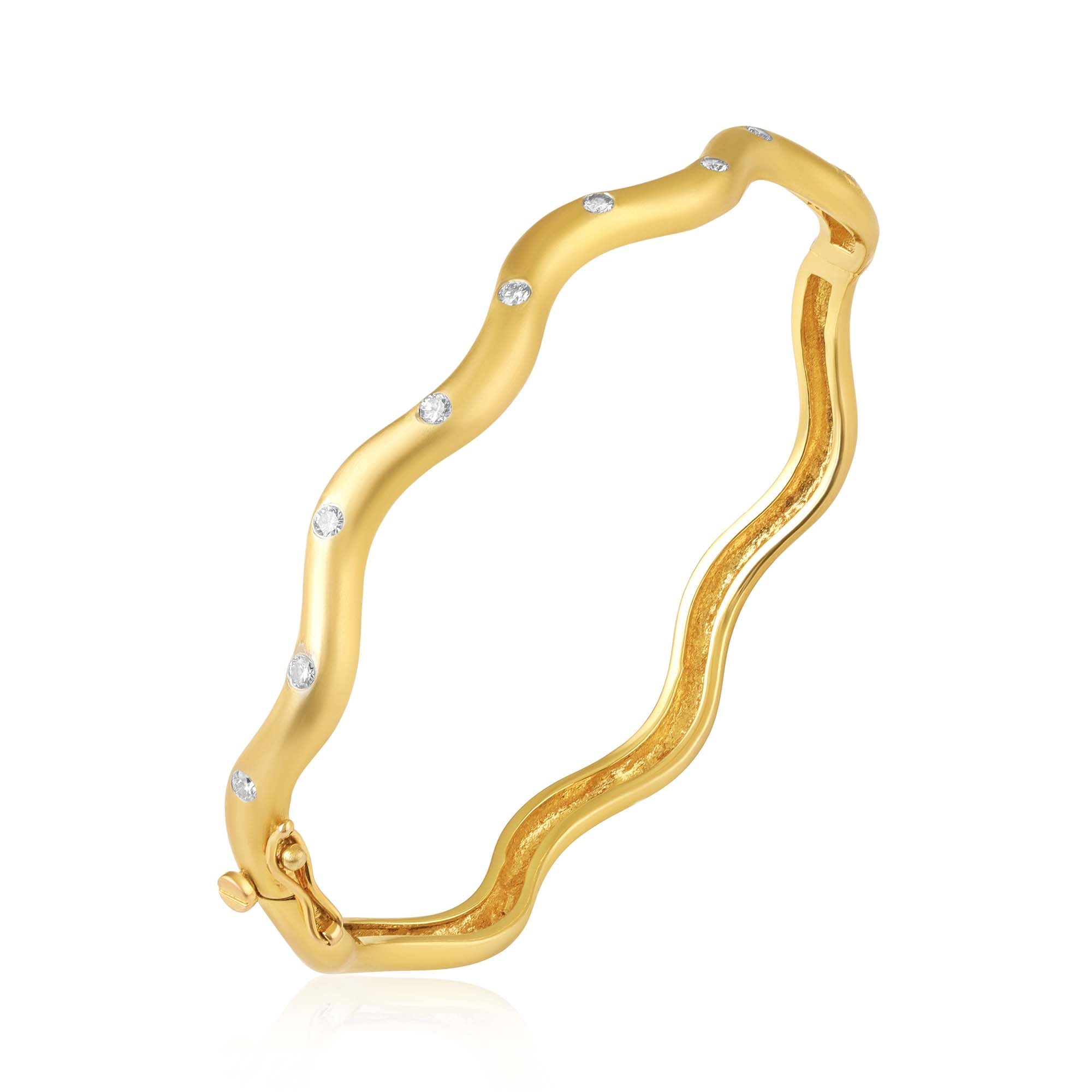 Signature Wave Yellow Gold Bracelet