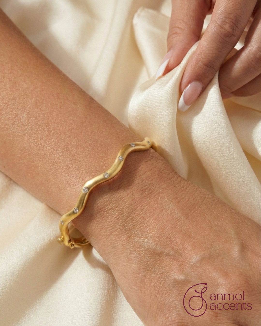 Signature Wave Yellow Gold Bracelet