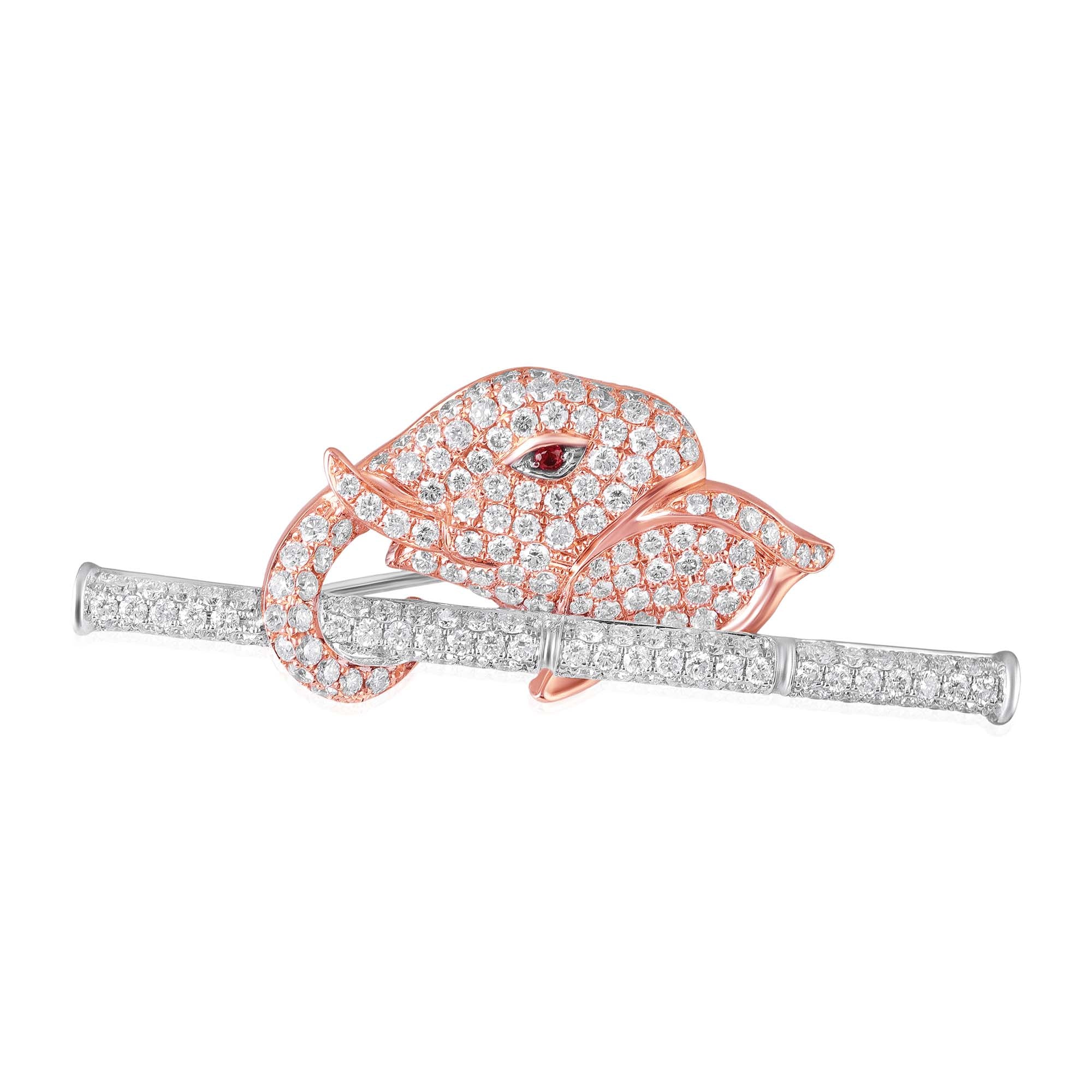 Gaja Embrace Tie Pin