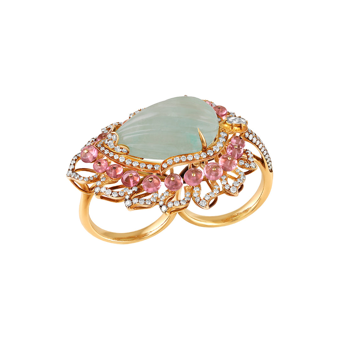 The Pera Ring